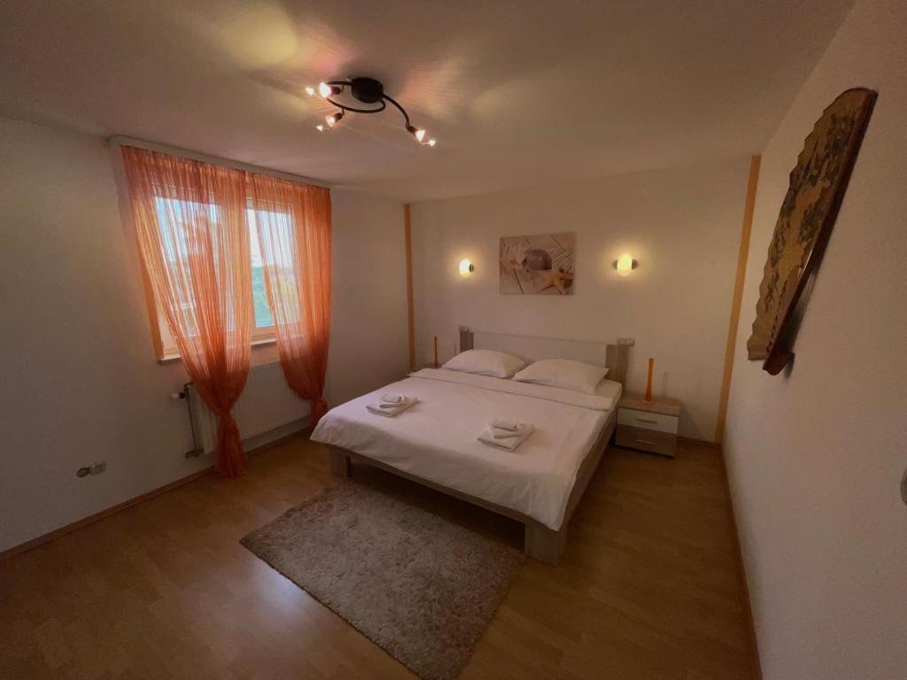 Apartmani Krajnovic Fažana Exterior foto