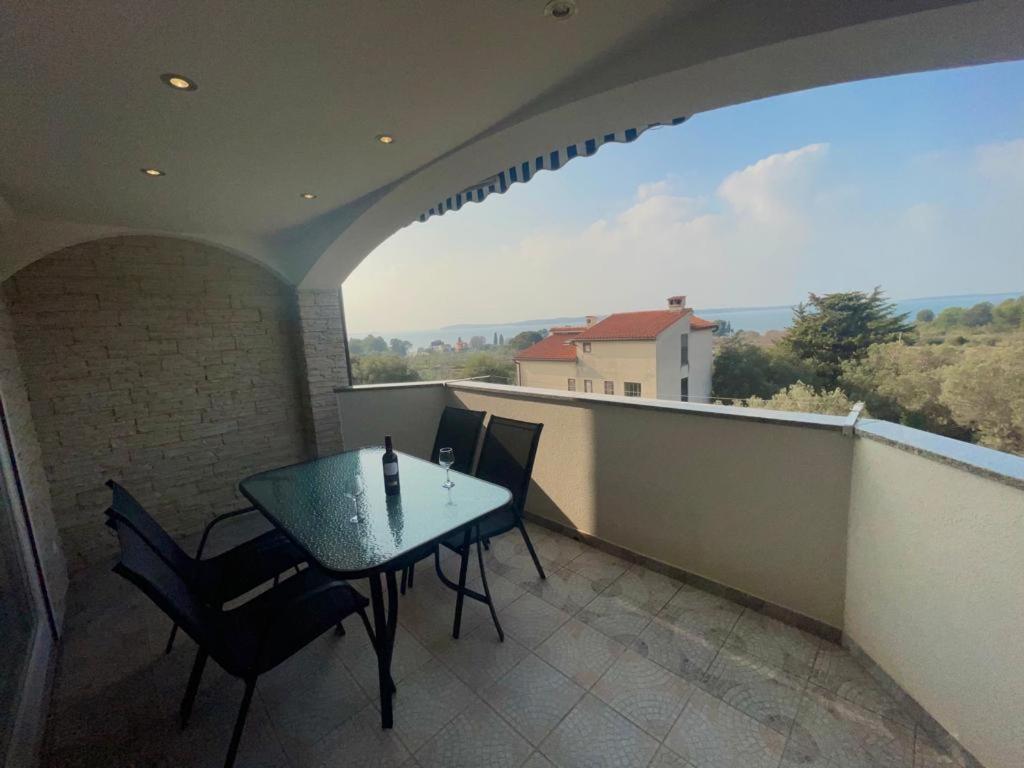 Apartmani Krajnovic Fažana Exterior foto