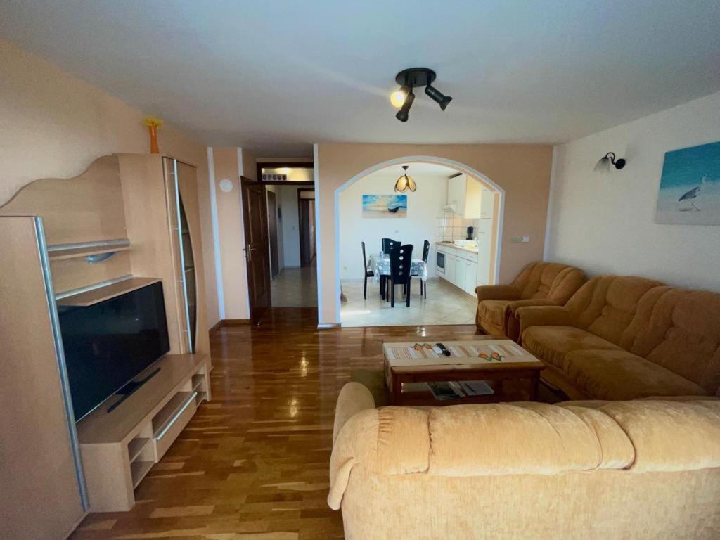 Apartmani Krajnovic Fažana Exterior foto