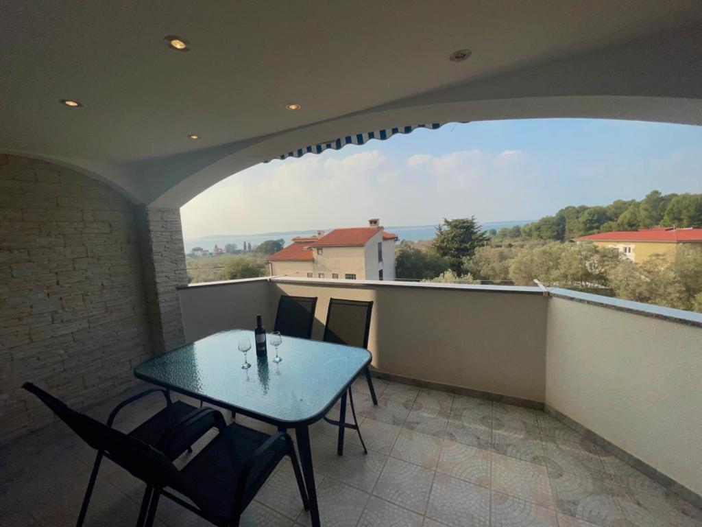 Apartmani Krajnovic Fažana Exterior foto