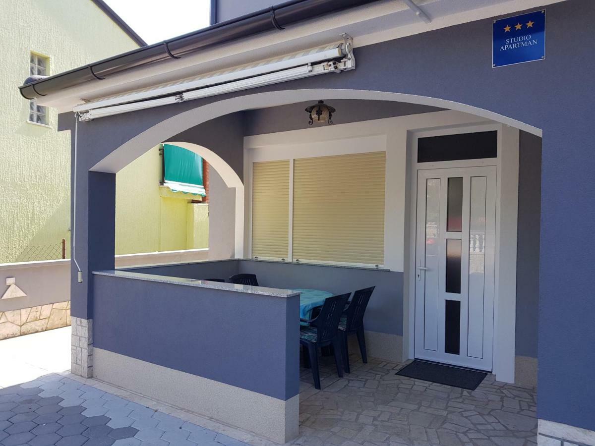 Apartmani Krajnovic Fažana Exterior foto